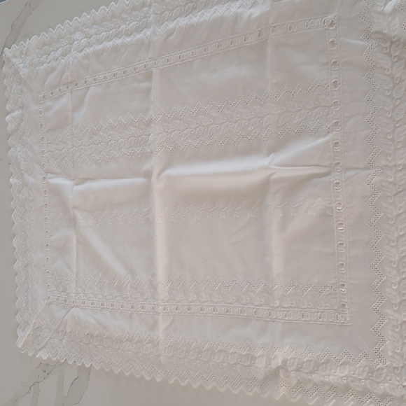 𝅺jonelle Pillow Case Cover Bedding White lace intricate decoration scallop - Picture 7 of 10